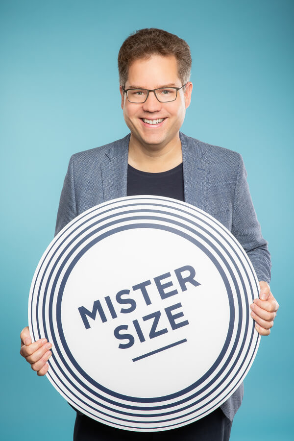 Ян Винценц Краузе с логотипом MISTER SIZE